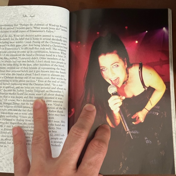 Evanescence the story book - Picture 5 of 5